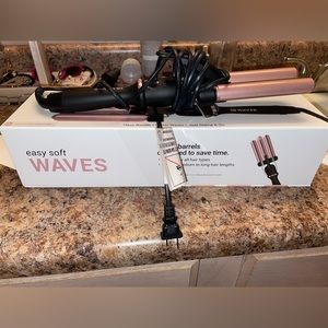 Beachwaver hair tool. Used once.